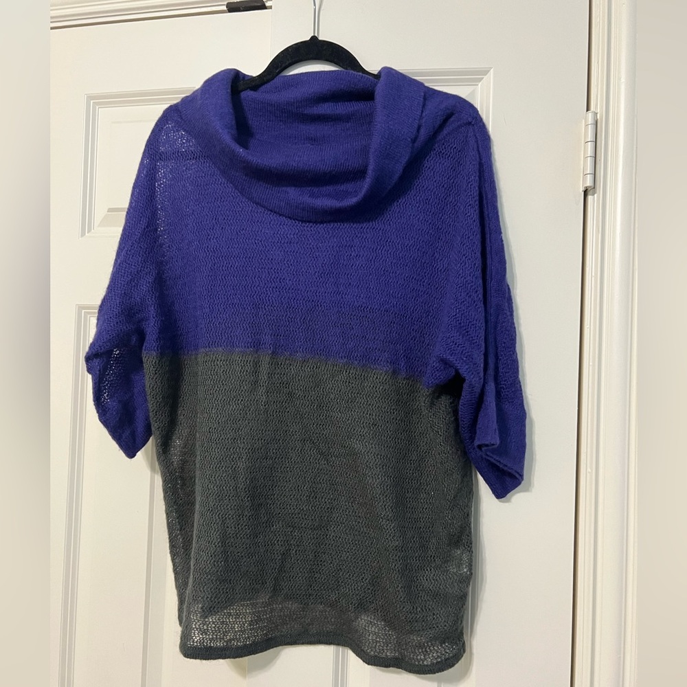 Banana Republic sheer 3/4 sleeve sweater turtle neck
